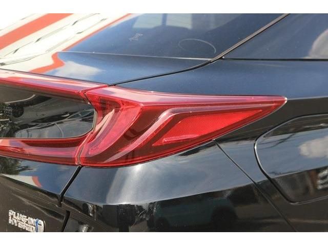 TOYOTA PRIUS PHV 2017 Image 31