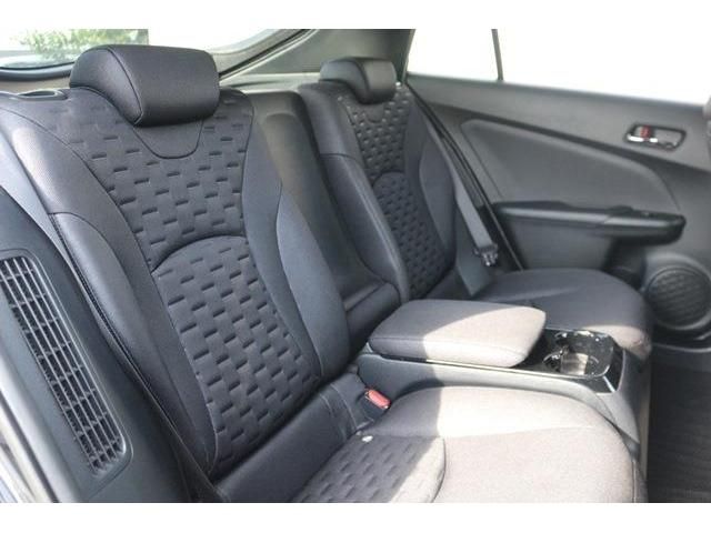 TOYOTA PRIUS PHV 2017 Image 31