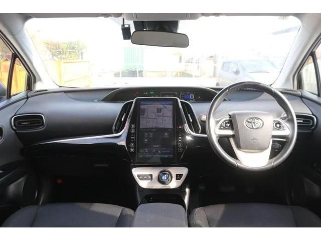 TOYOTA PRIUS PHV 2017 Image 31