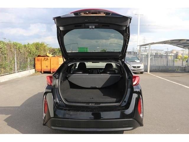 TOYOTA PRIUS PHV 2017 Image 31