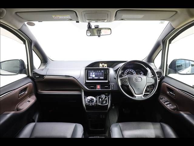 TOYOTA ESQUIRE HYBRID 2015 Image 31