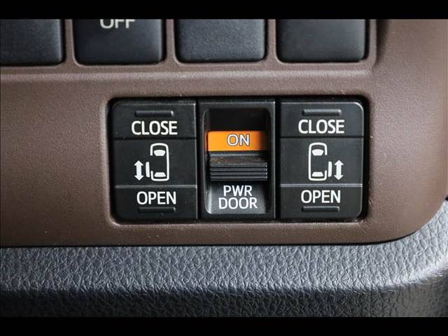 TOYOTA ESQUIRE HYBRID 2015 Image 31