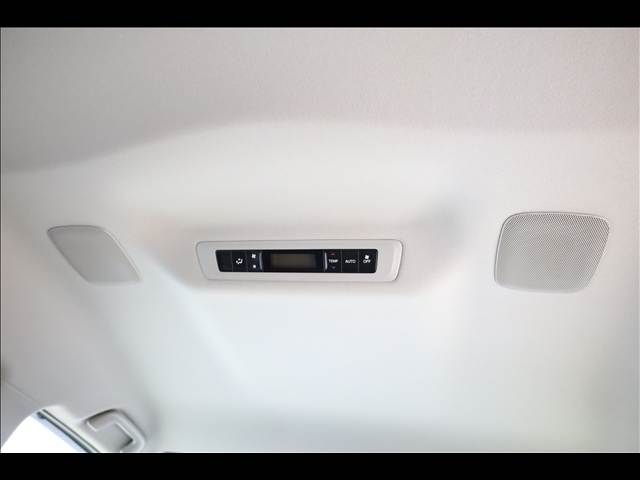 TOYOTA ESQUIRE HYBRID 2015 Image 31