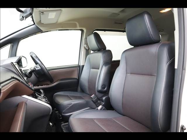 TOYOTA ESQUIRE HYBRID 2015 Image 31