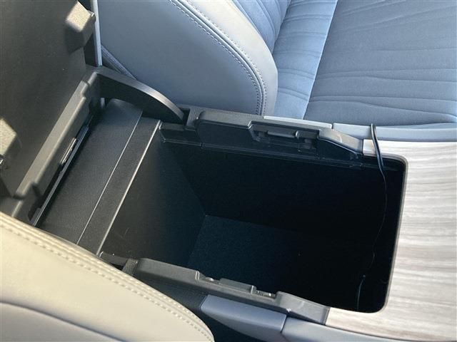 TOYOTA HARRIER HYBRID 2021 Image 31