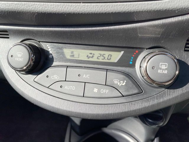 TOYOTA VITZ 2014 Image 31