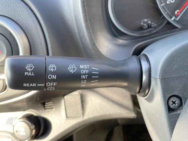 TOYOTA VITZ 2014 Image 31