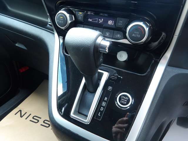 NISSAN SERENA  S-HYBRID 4WD 2019 Image 31