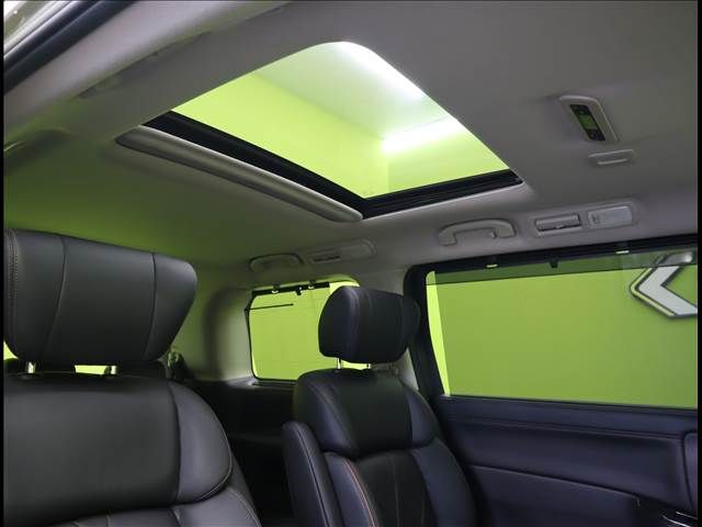 NISSAN ELGRAND 2018 Image 31