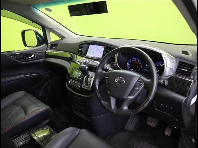 NISSAN ELGRAND 2018 Image 31