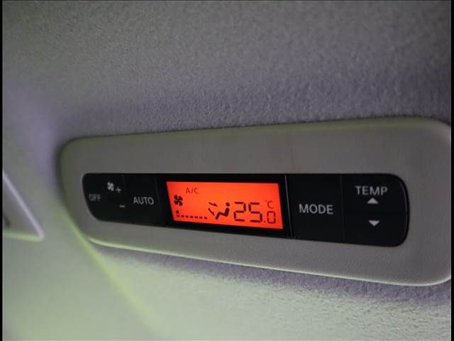 NISSAN ELGRAND 2018 Image 31