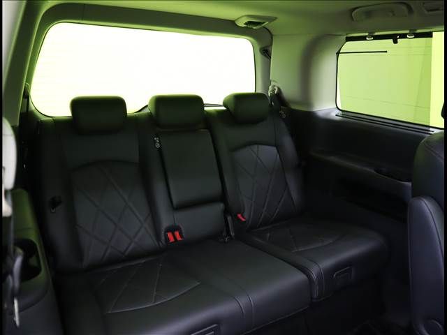 NISSAN ELGRAND 2018 Image 31