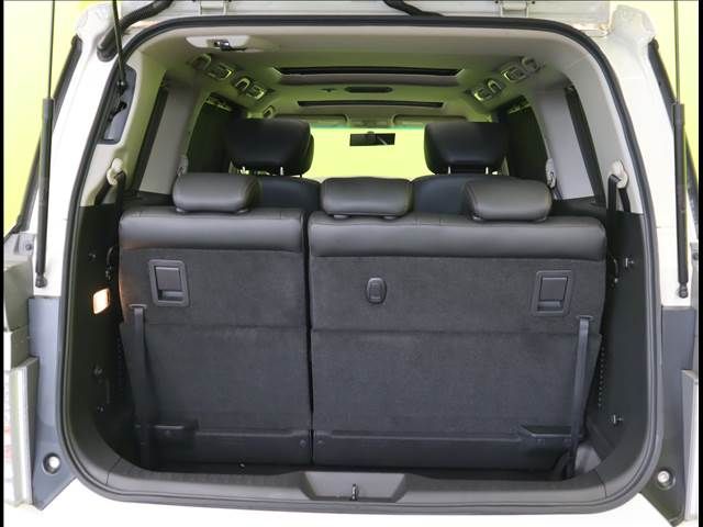 NISSAN ELGRAND 2018 Image 31