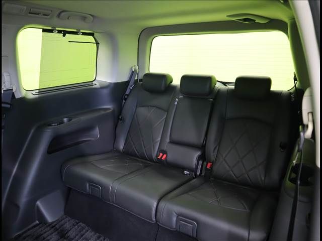 NISSAN ELGRAND 2018 Image 31