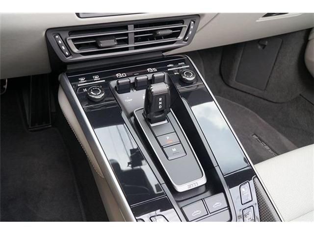 PORSCHE 911 2023 Image 31