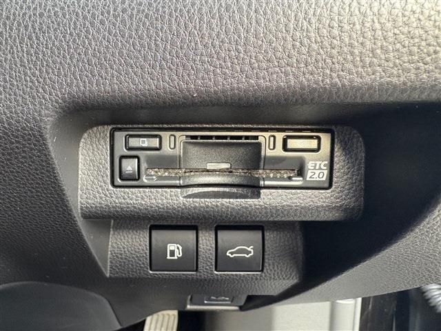 TOYOTA CROWN CROSSOVER 2022 Image 31