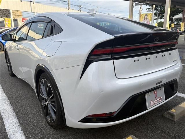 TOYOTA PRIUS 4WD 2023 Image 31