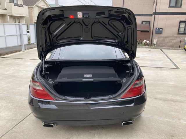 MERCEDES BENZ SLK CL 2011 Image 31