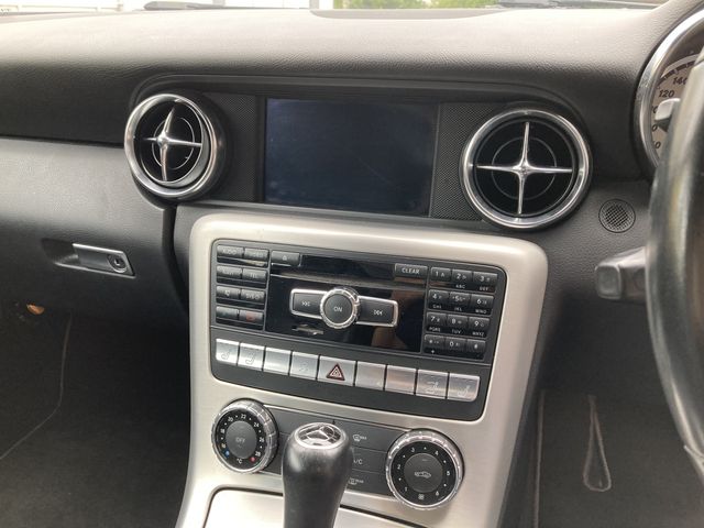 MERCEDES BENZ SLK CL 2011 Image 31