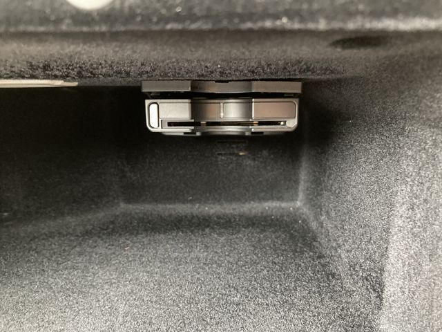 MERCEDES BENZ SLK CL 2011 Image 31