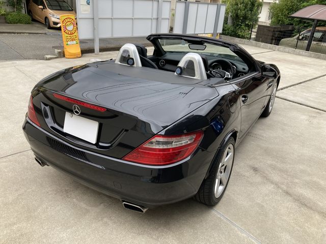 MERCEDES BENZ SLK CL 2011 Image 31