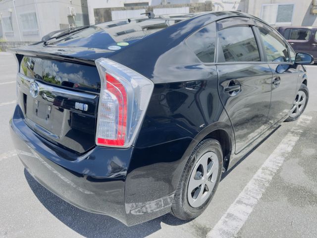 TOYOTA PRIUS 2012 Image 31