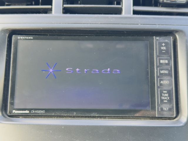 TOYOTA PRIUS ALPHA 2012 Image 31