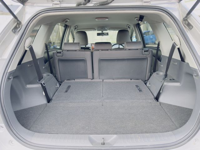 TOYOTA PRIUS ALPHA 2012 Image 31