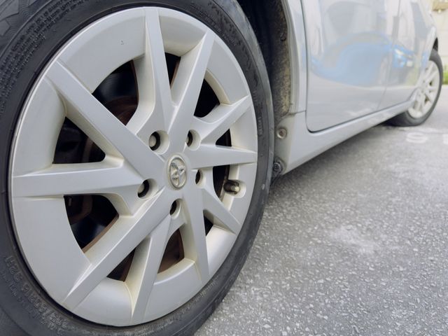 TOYOTA PRIUS ALPHA 2012 Image 31