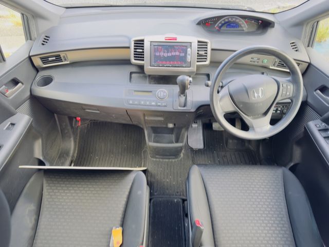 HONDA FREED SPIKE 2013 Image 31