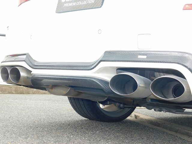 BMW 5SERIES SEDAN 2012 Image 31