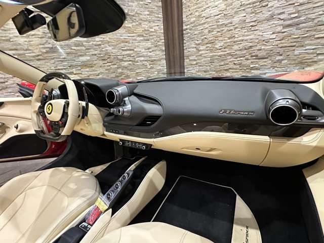 FERRARI F8 SPIDER 2022 Image 31