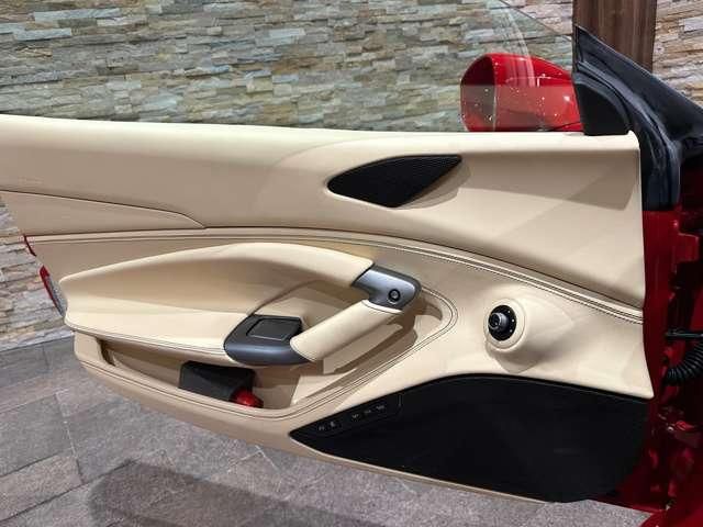 FERRARI F8 SPIDER 2022 Image 31