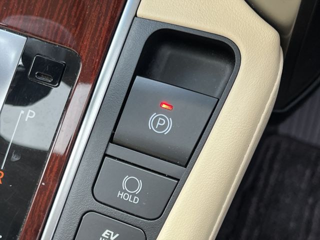 TOYOTA ALPHARD HYBRID 4WD 2017 Image 31