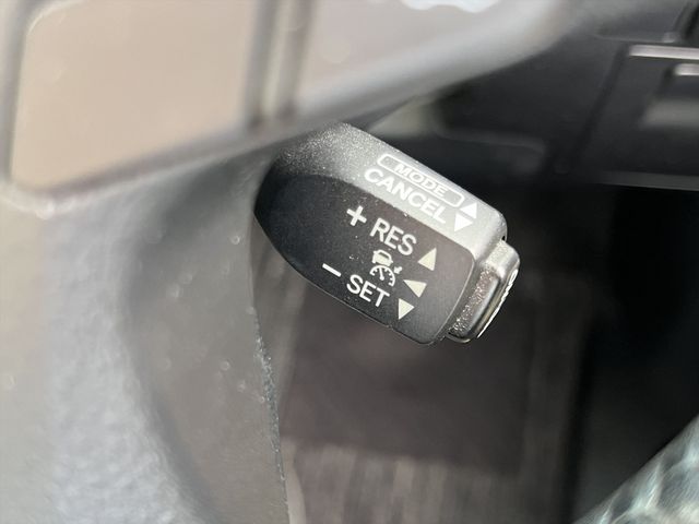 TOYOTA ALPHARD HYBRID 4WD 2017 Image 31