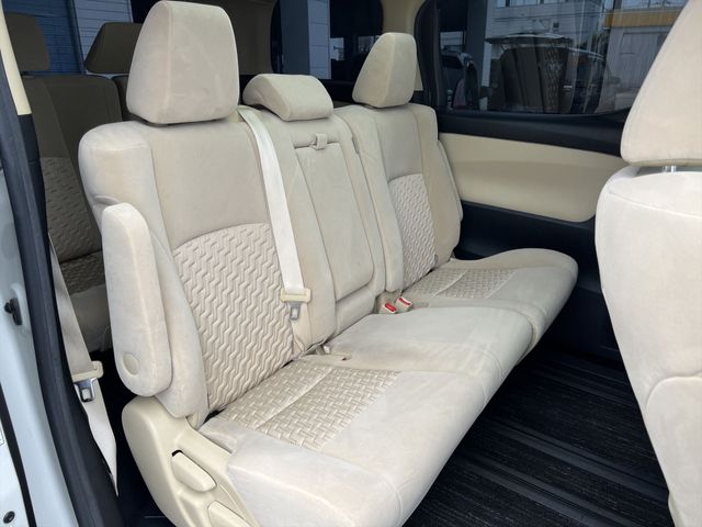 TOYOTA ALPHARD HYBRID 4WD 2017 Image 31