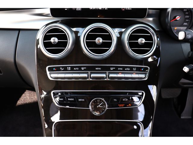 MERCEDES BENZ C CLAS 2015 Image 31