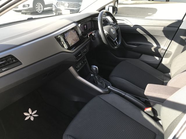 VOLKSWAGEN POLO 2020 Image 31