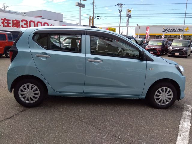 DAIHATSU MIRA E:S 2017 Image 31