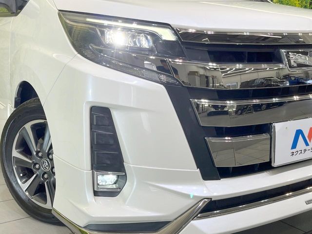 TOYOTA NOAH 2018 Image 31