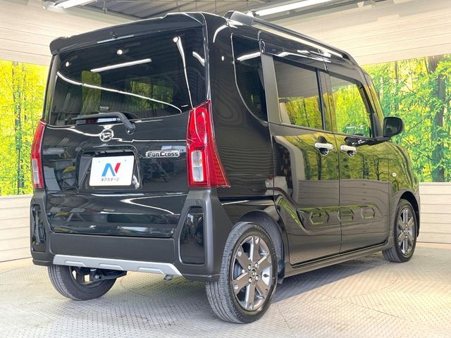 DAIHATSU TANTO FAN CROSS 2022 Image 31