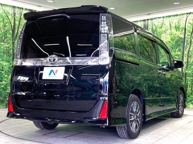 TOYOTA VOXY 2015 Image 31
