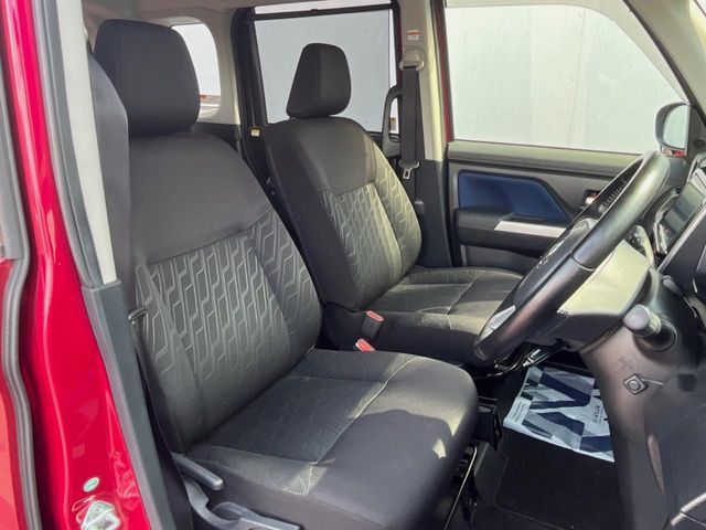 TOYOTA TANK 2017 Image 31