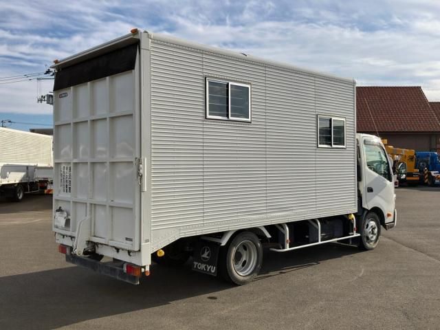 HINO DUTRO 2011 Image 31