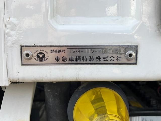 HINO DUTRO 2011 Image 31
