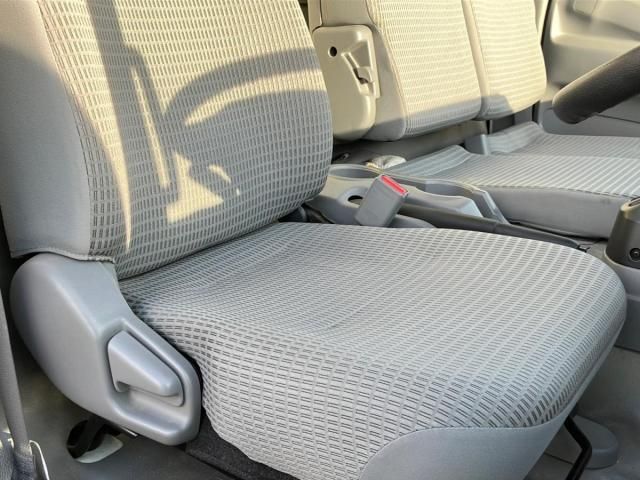 HINO DUTRO 2011 Image 31