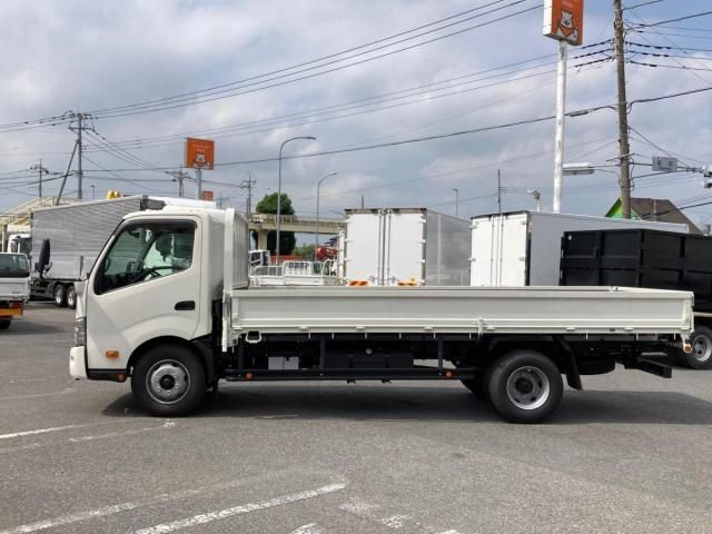 HINO DUTRO 2025 Image 31