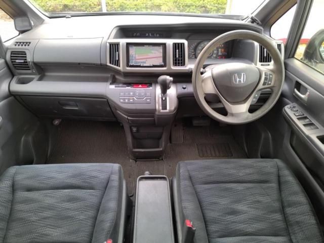 HONDA STEPWAGON 2012 Image 31