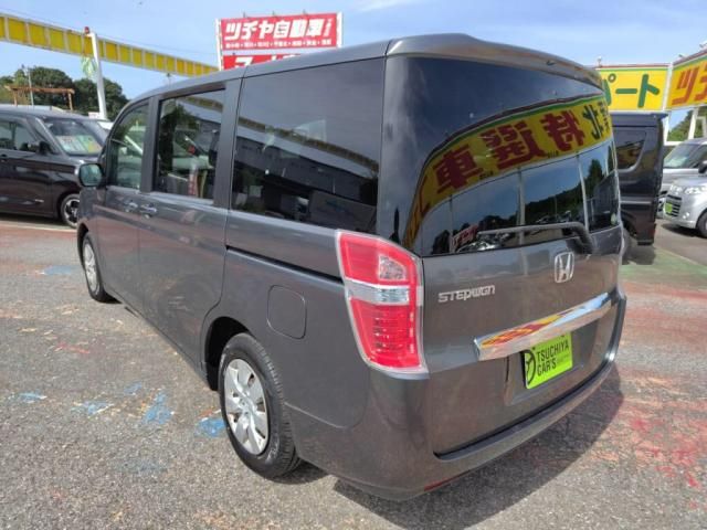 HONDA STEPWAGON 2012 Image 31