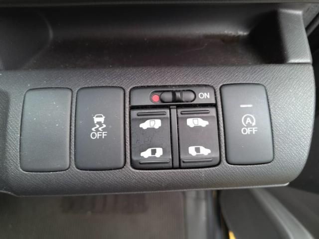 HONDA STEPWAGON 2012 Image 31